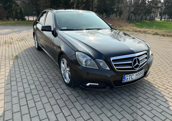 Mercedes-Benz Klasa E cena 40900 przebieg: 232951, rok produkcji 2010 z Pelplin małe 254
